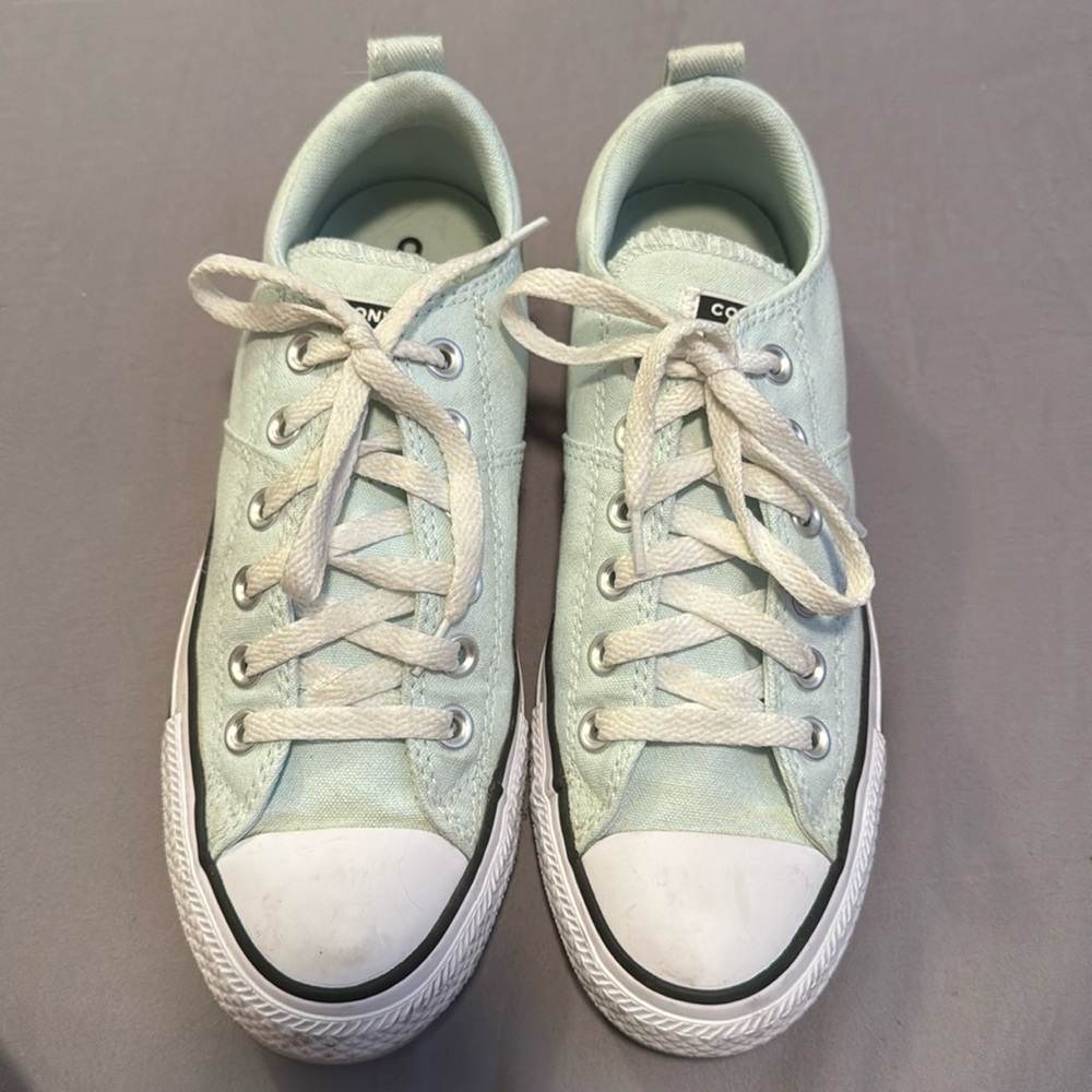 Converse size 8